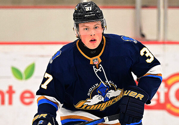 Photo Credit: Dan Hickling/Hickling Images