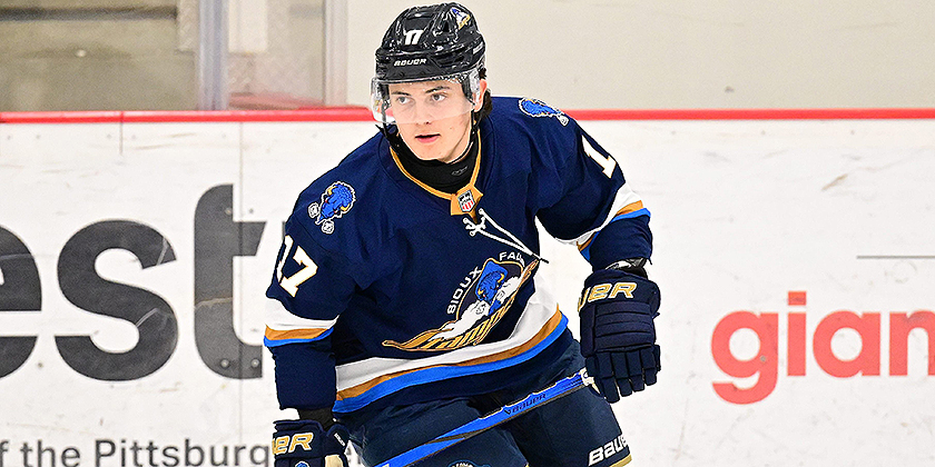 USHL: Ethan Wyttenbach